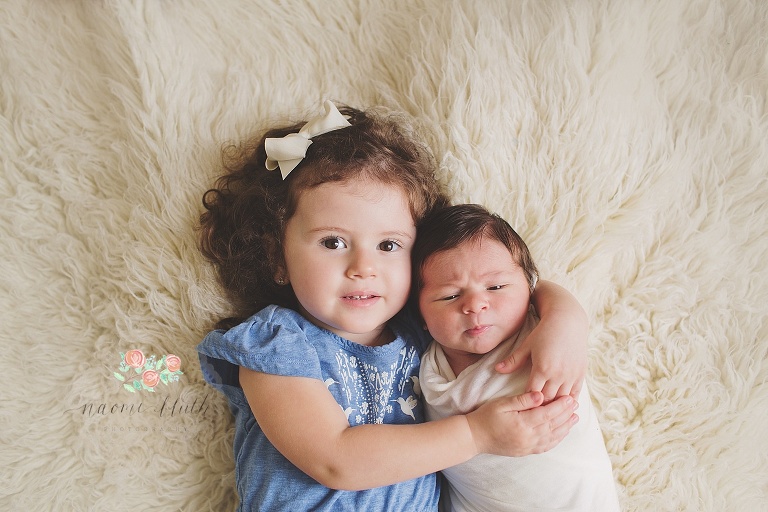 newborn and sibling photos