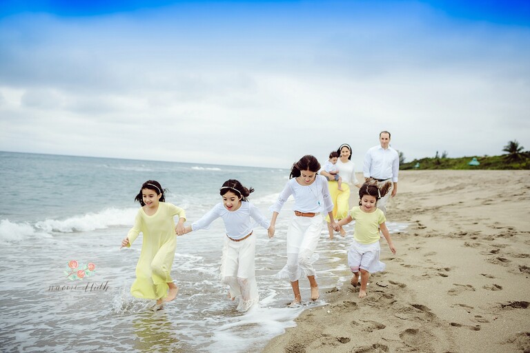 Beach family photo shoot in Boca Raton