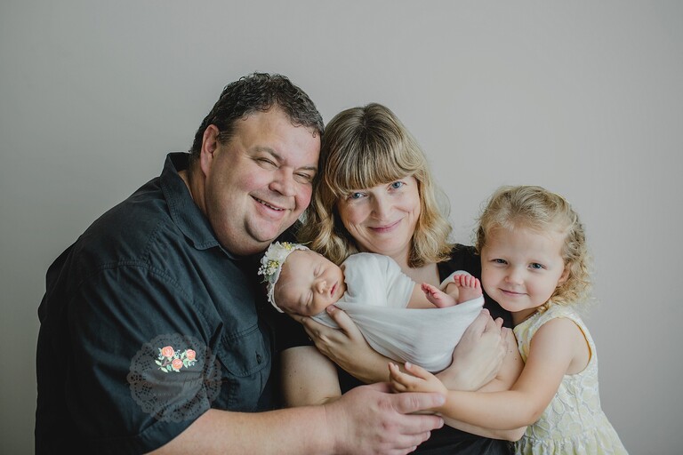 newborn photographer near me